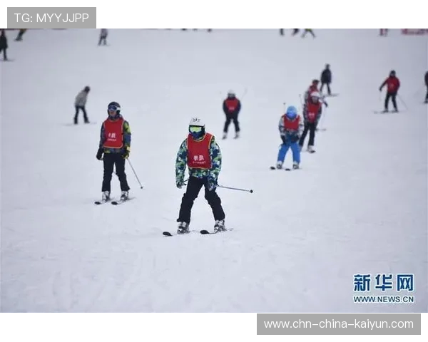 冰雪运动学院加强少儿滑雪教学的师资认证与评估，滑雪技能培训